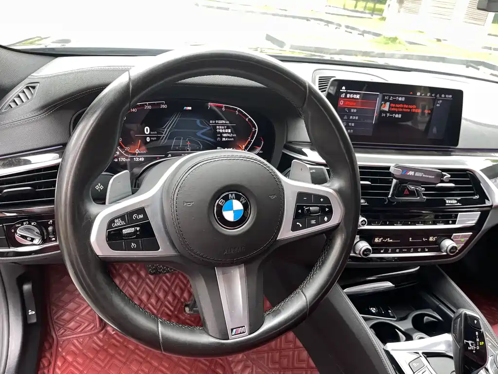 BMW 5 Series — миниатюра 15