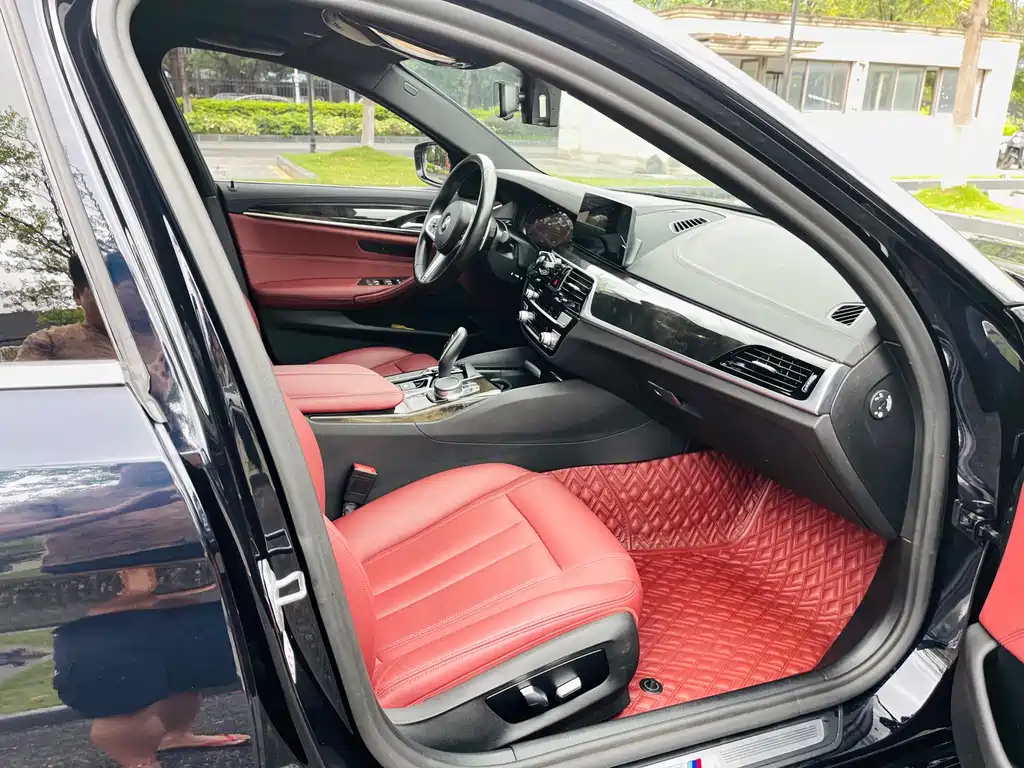 BMW 5 Series — миниатюра 16