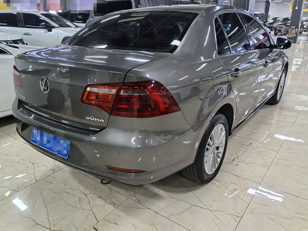 Volkswagen Bora — миниатюра 6
