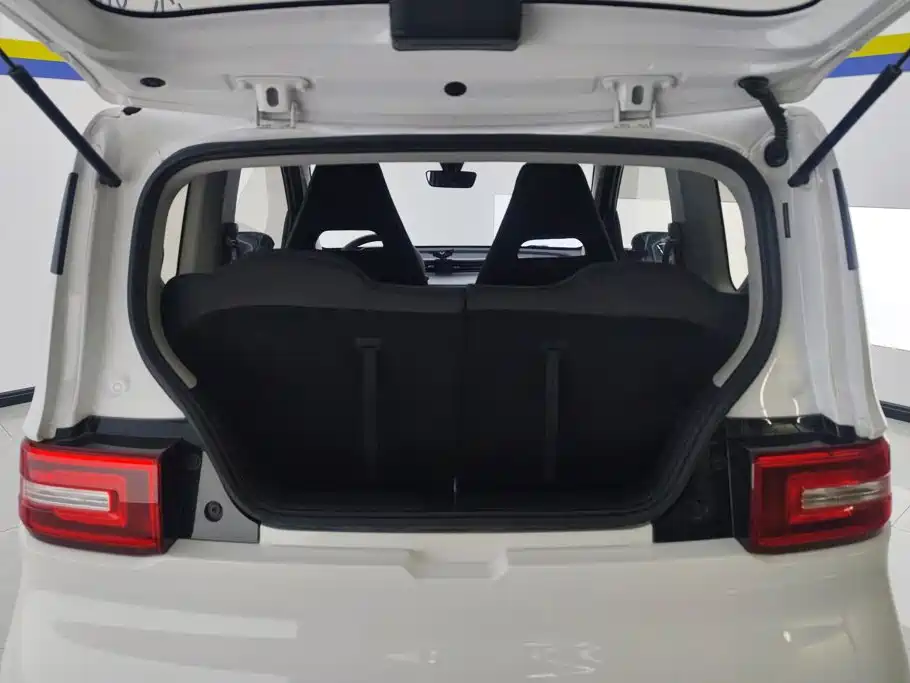 Wuling MINIEV — миниатюра 4