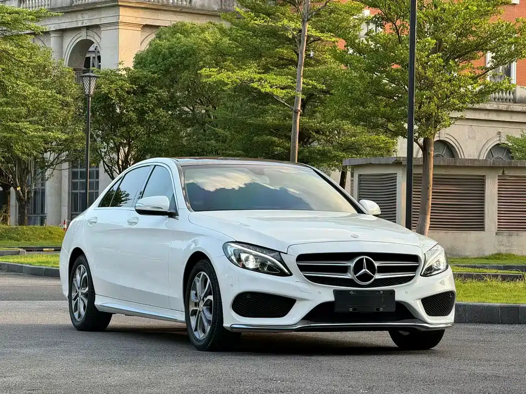 Mercedes-Benz C-Class — миниатюра 3