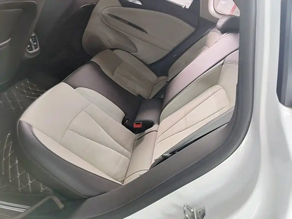 Buick Verano — миниатюра 17