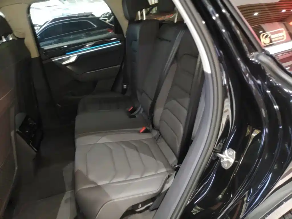 Volkswagen Touareg — миниатюра 17