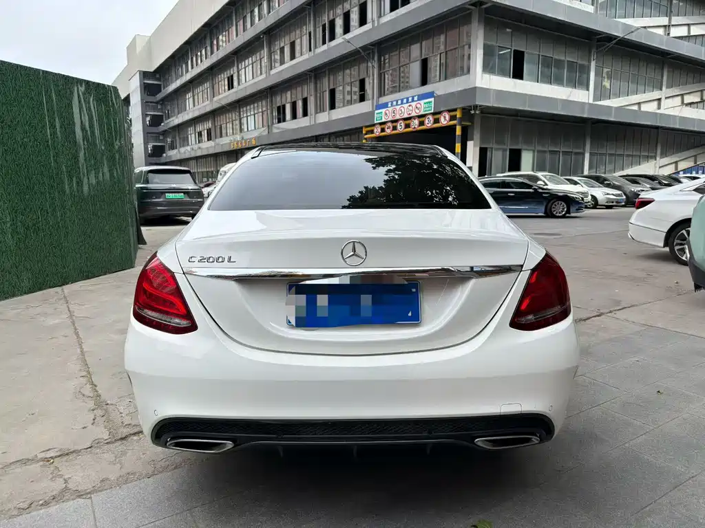 Mercedes-Benz C-Class — миниатюра 9
