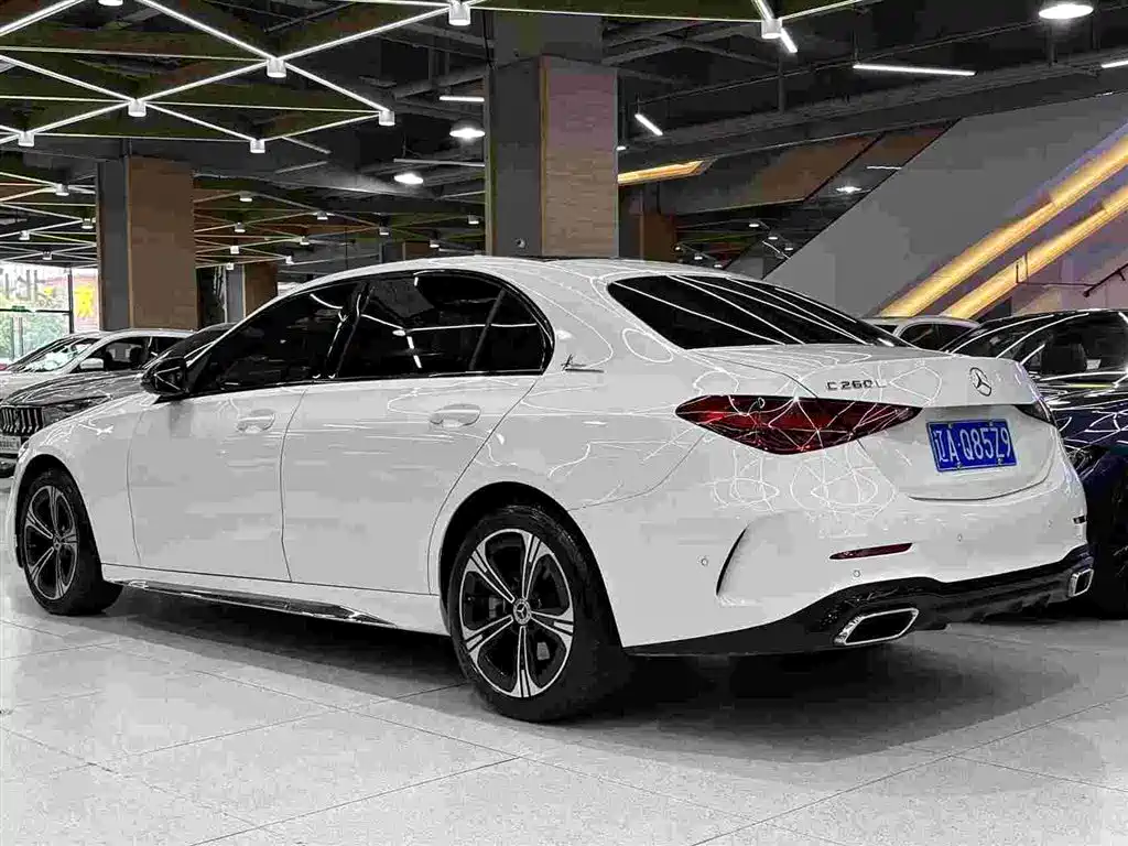 Mercedes-Benz C-Class — миниатюра 5