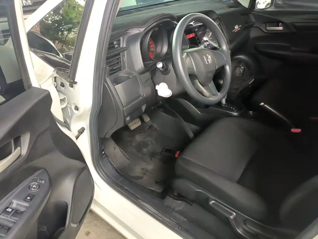 Honda Fit — миниатюра 16