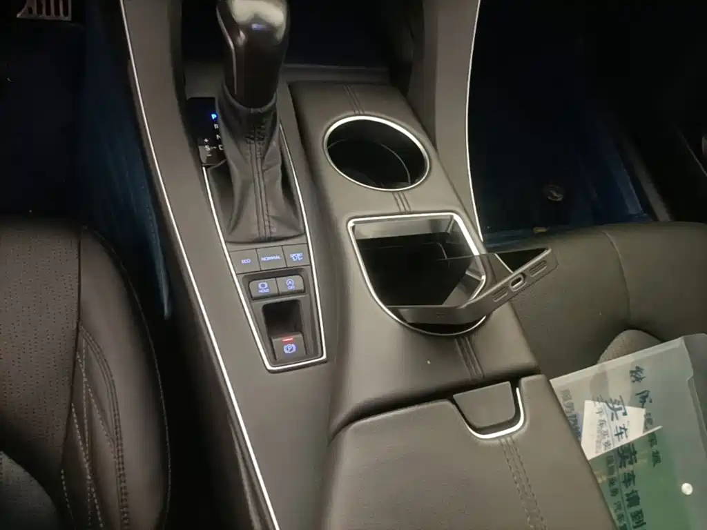Toyota Avalon — миниатюра 14