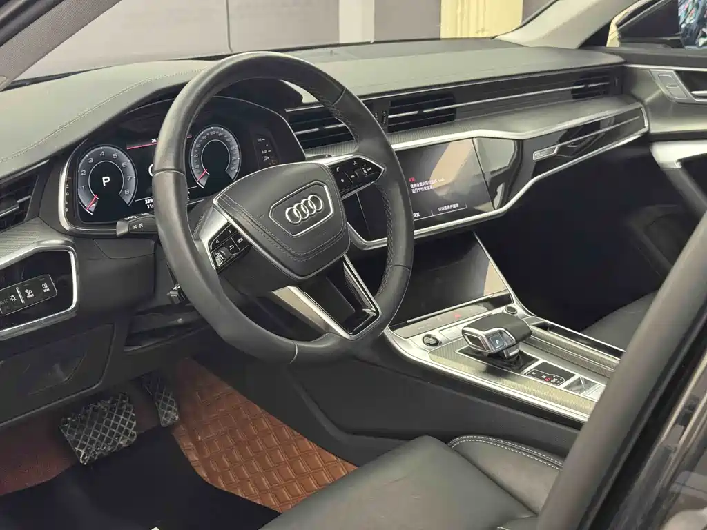 Audi A6L 2023 40 TFSI Luxury