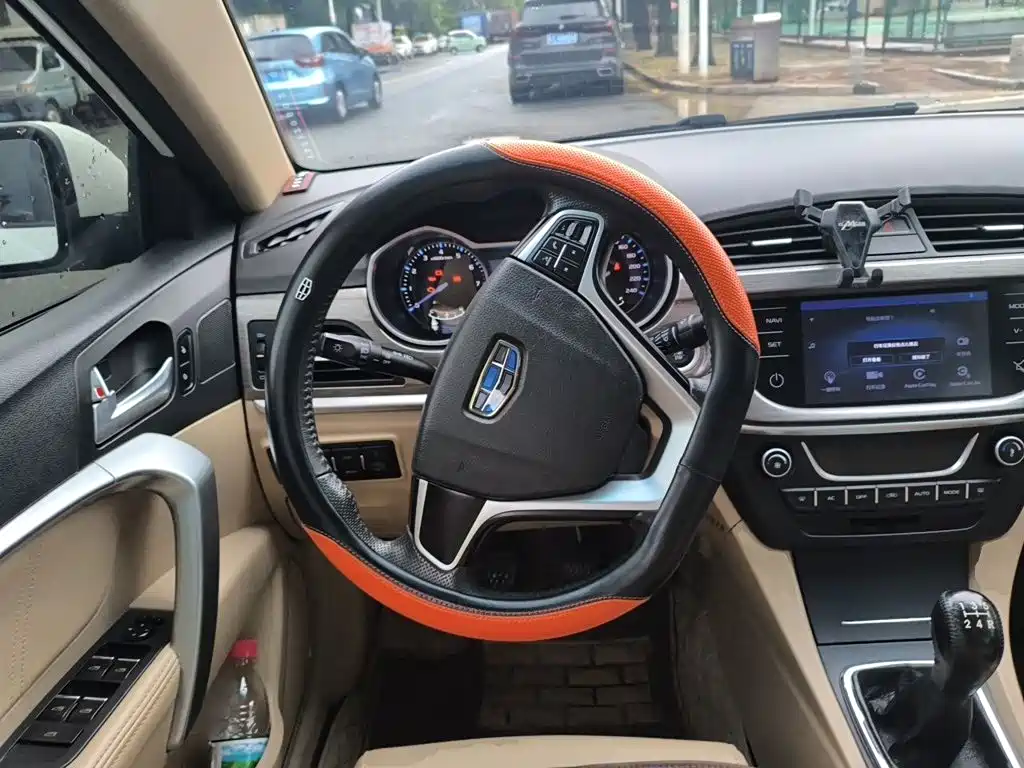 Geely Emgrand — миниатюра 11