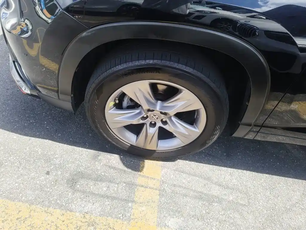 Toyota Highlander — миниатюра 25
