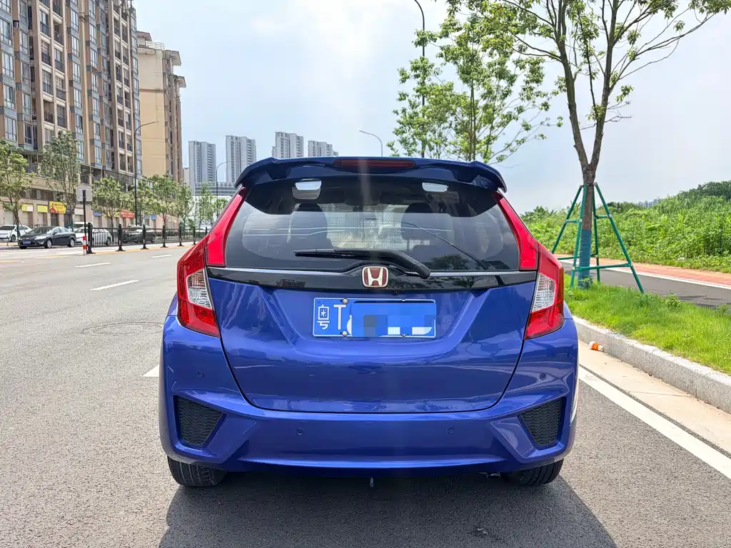 Honda Fit — миниатюра 6