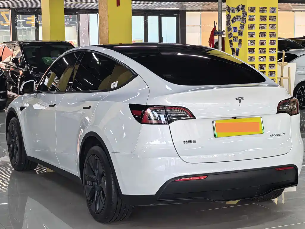 Tesla Model Y — фотографии объявления, Фото 17