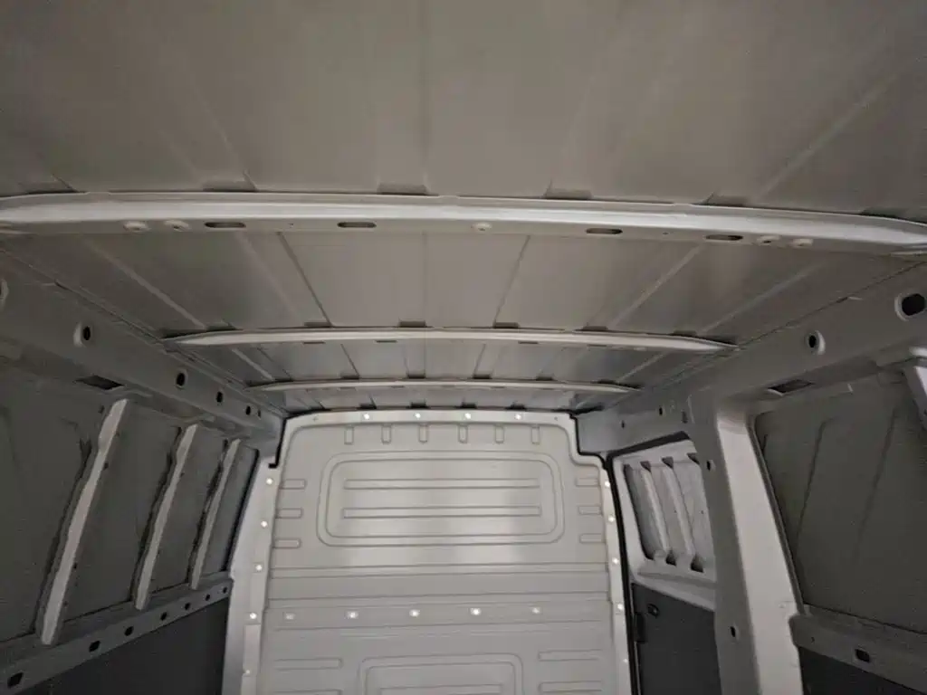 Wuling Yangguang — миниатюра 18