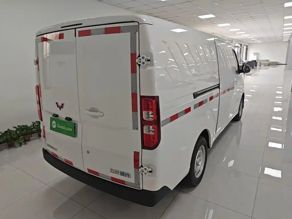 Wuling Yangguang — миниатюра 7