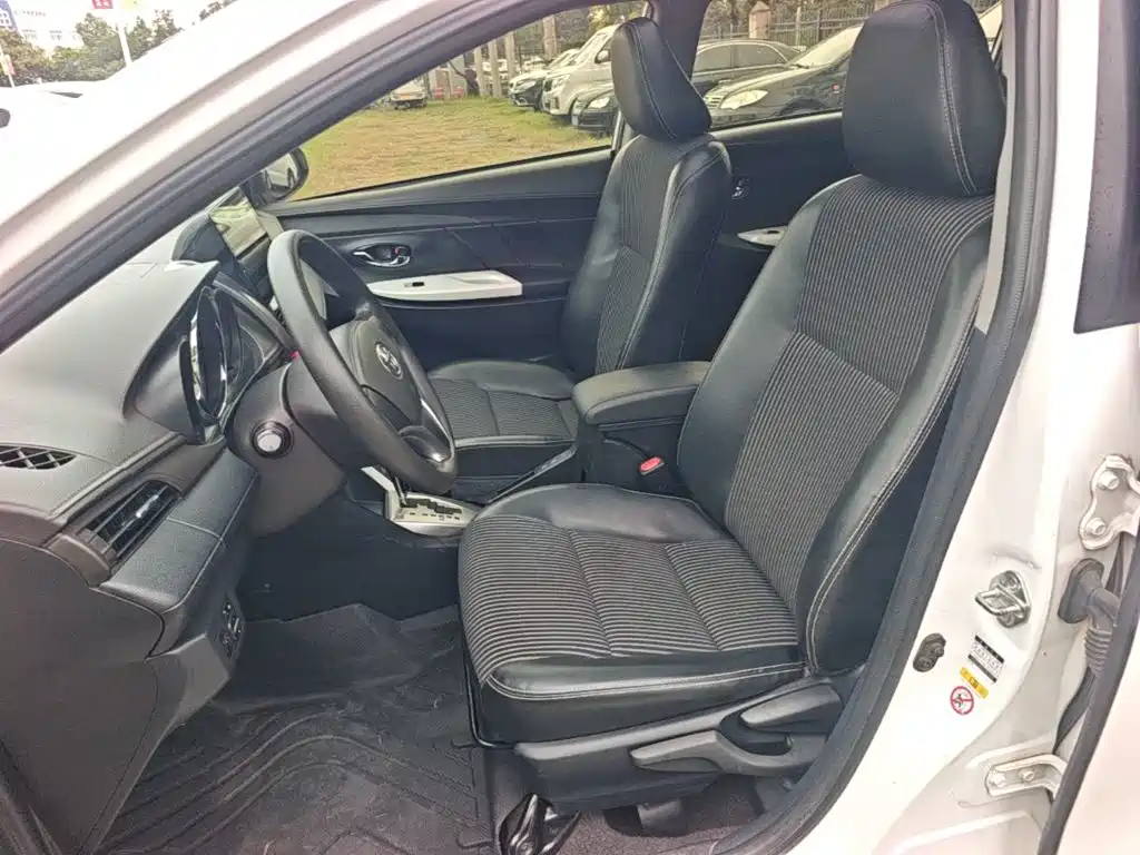 Toyota Yaris L — миниатюра 15