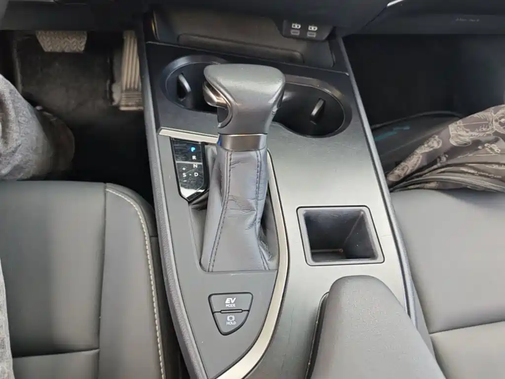 Lexus UX — миниатюра 19