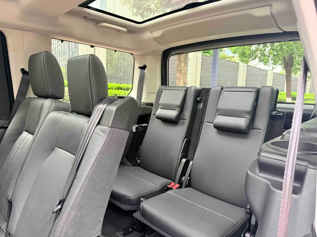 Land Rover Discovery — миниатюра 4