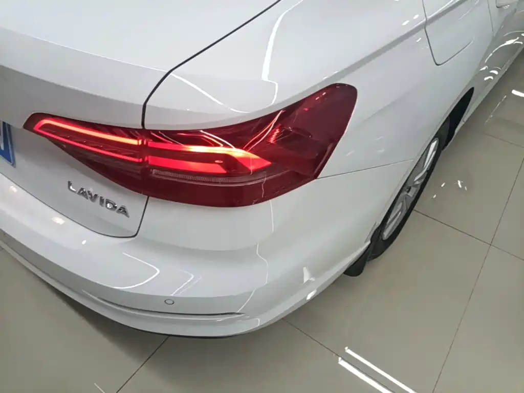 Volkswagen Lavida — миниатюра 8