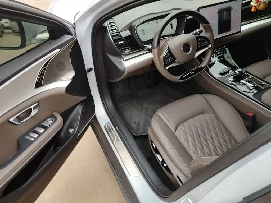 BYD Han — миниатюра 16