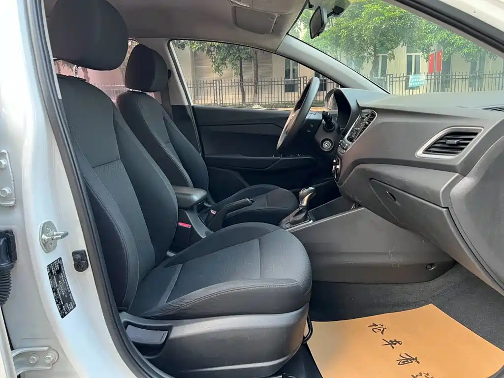 Hyundai Verna — миниатюра 20