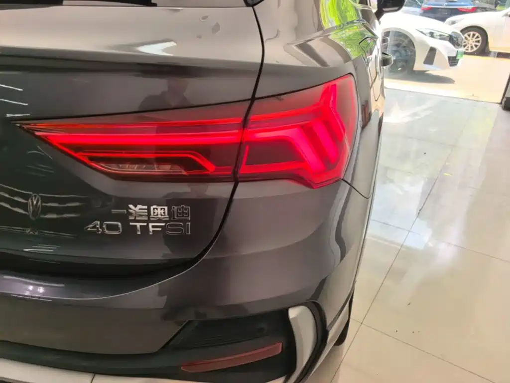 Audi Q3 Sportback — миниатюра 8