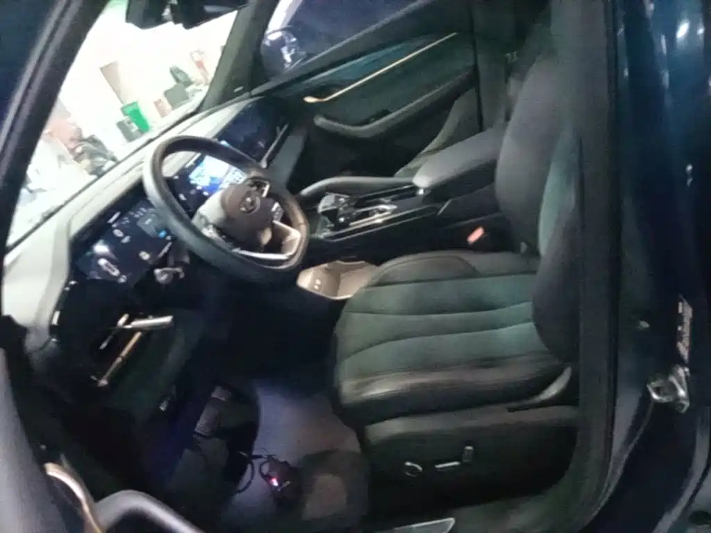 Geely Xingyue L — миниатюра 15
