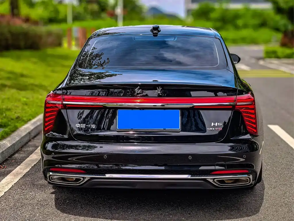 Hongqi Hongqi H5 — миниатюра 14