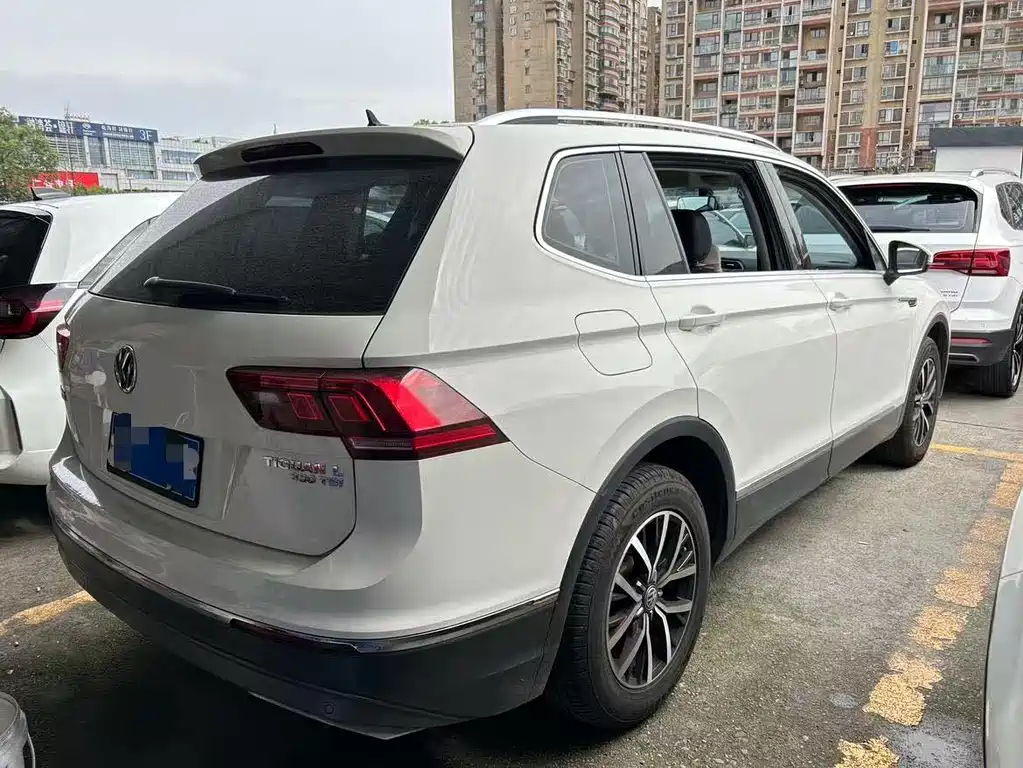 Volkswagen Tiguan L — миниатюра 4