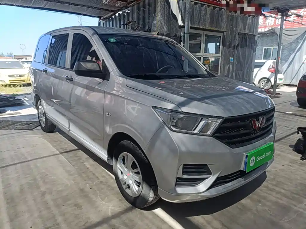 Wuling Hongguang — миниатюра 4