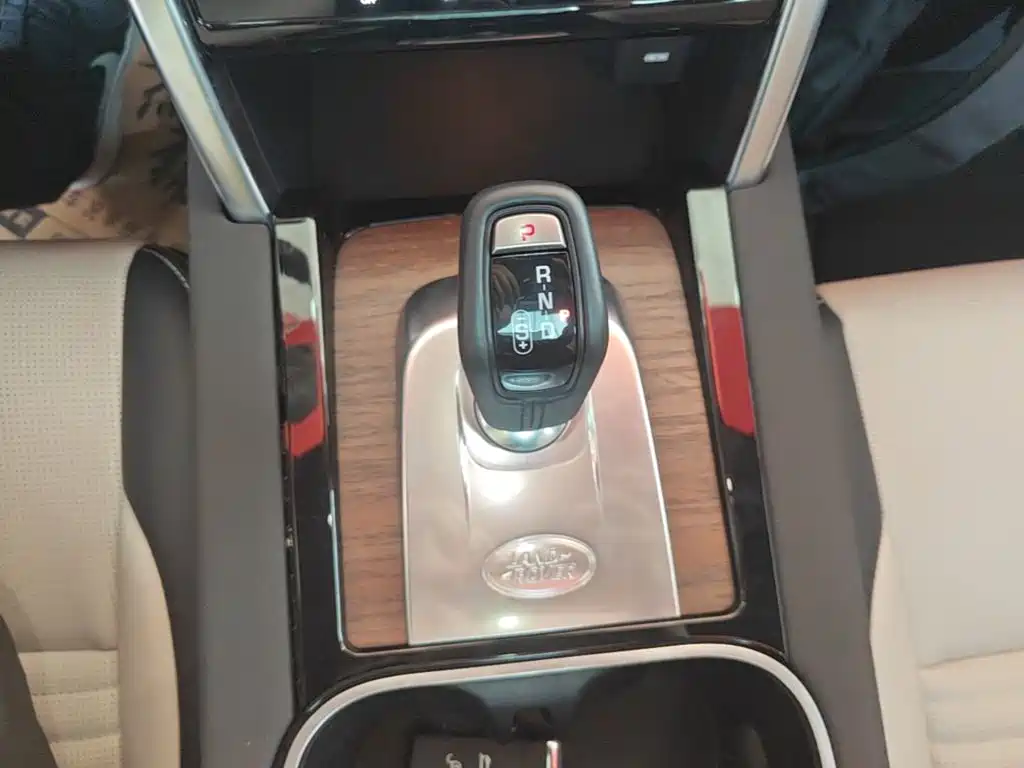 Land Rover Discovery Sport — миниатюра 14