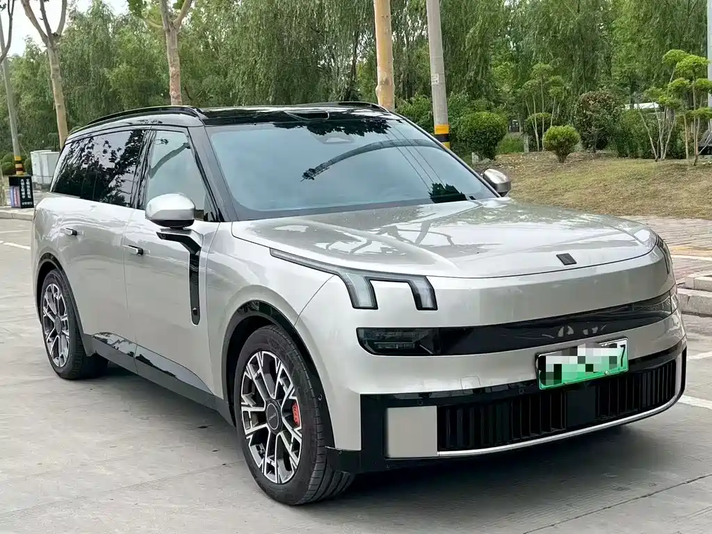 Lynk & Co 900 2025 1.5T Ultra 6 мест
