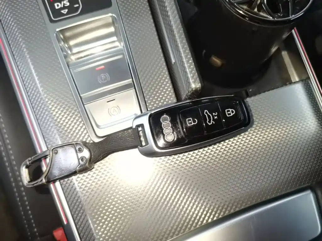 Audi A6L — миниатюра 9