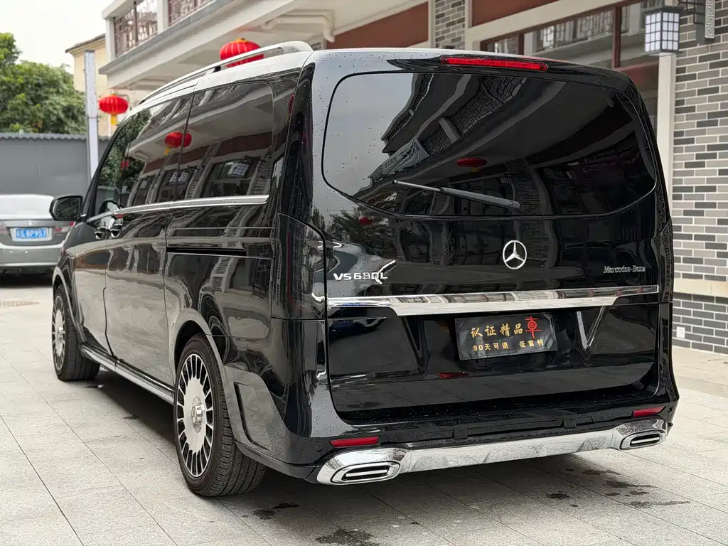 MERCEDES-BENZ V CLASS