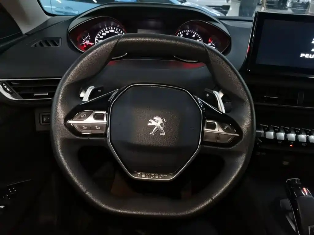 Peugeot 4008 — миниатюра 11