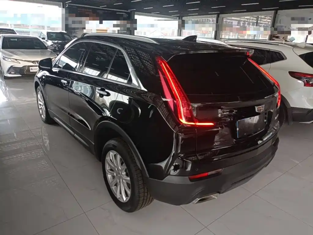 Cadillac XT4 — миниатюра 5