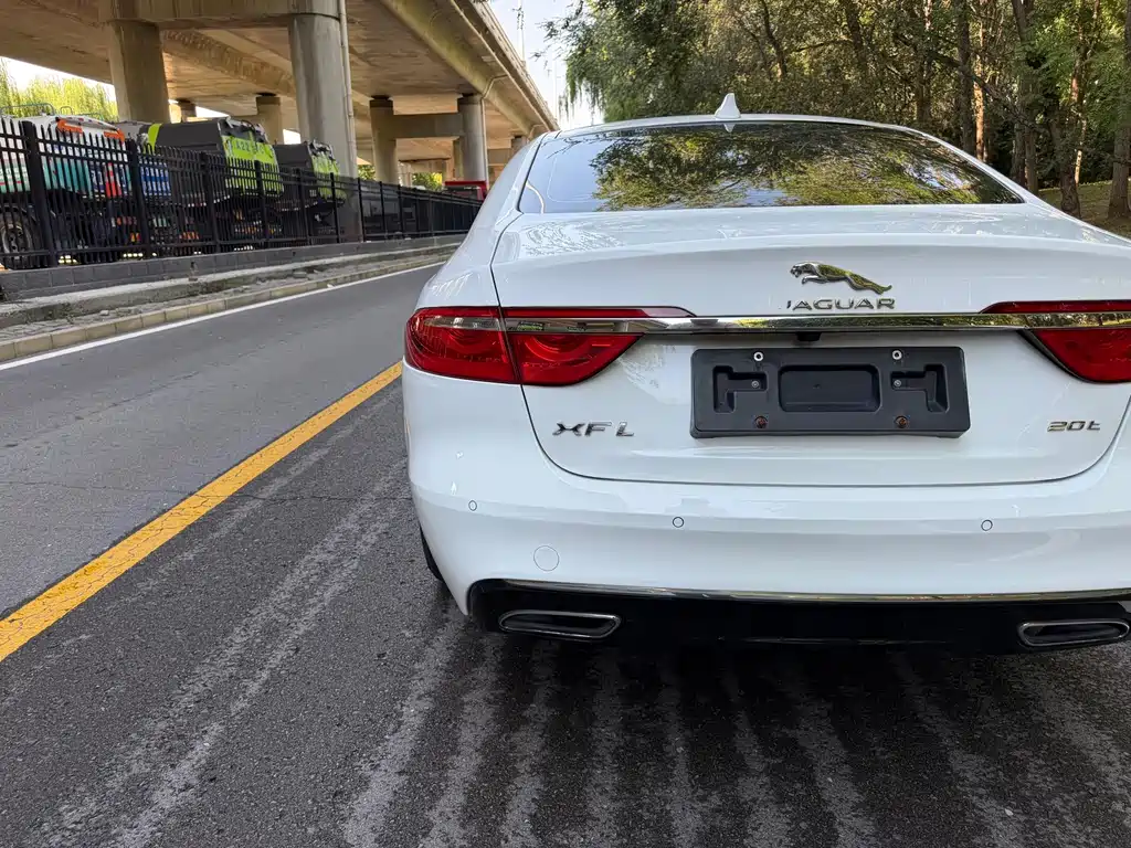 Jaguar XFL — миниатюра 16