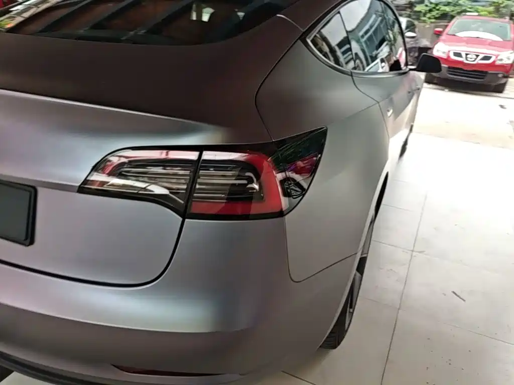 Tesla Model 3 — миниатюра 8