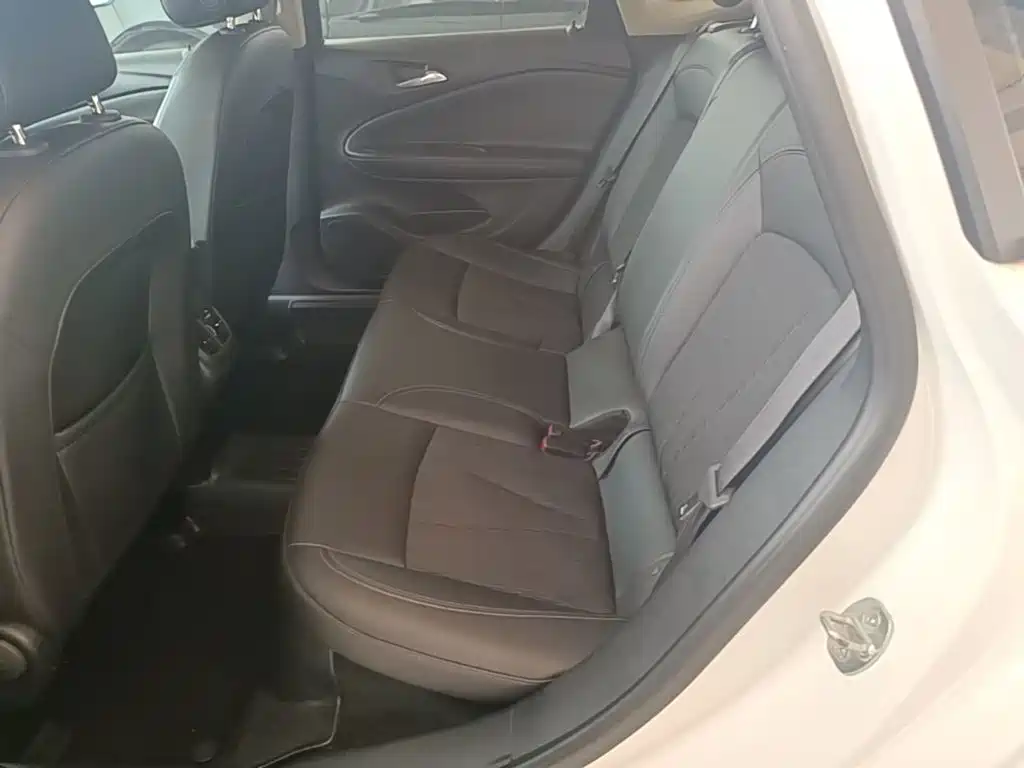 Buick Verano — миниатюра 17