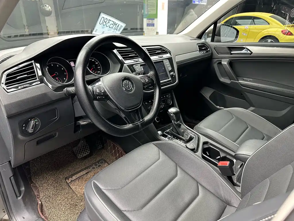 Volkswagen Tiguan L — миниатюра 7