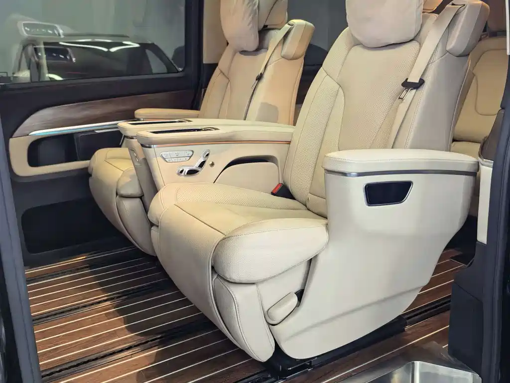 Mercedes-Benz V-Class — миниатюра 6