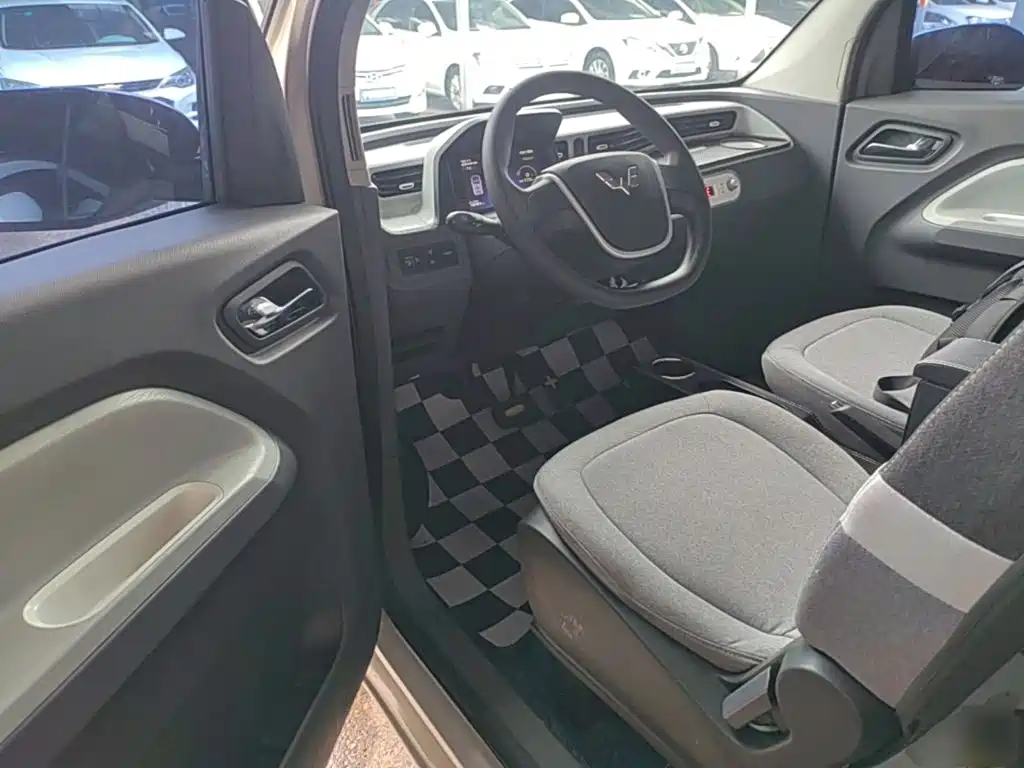 Wuling MINIEV — миниатюра 16