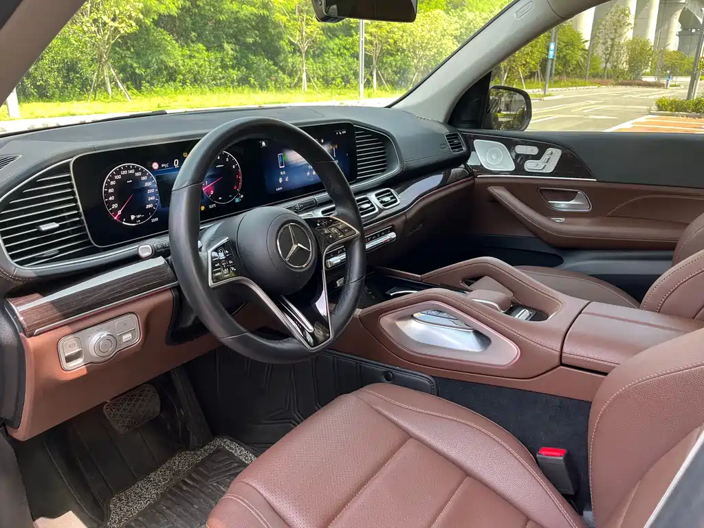 Mercedes-Benz GLE (Import) — миниатюра 4