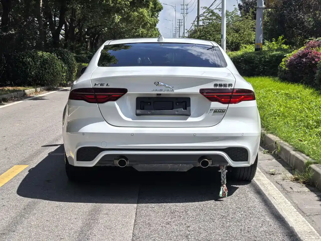 Jaguar XEL — миниатюра 6