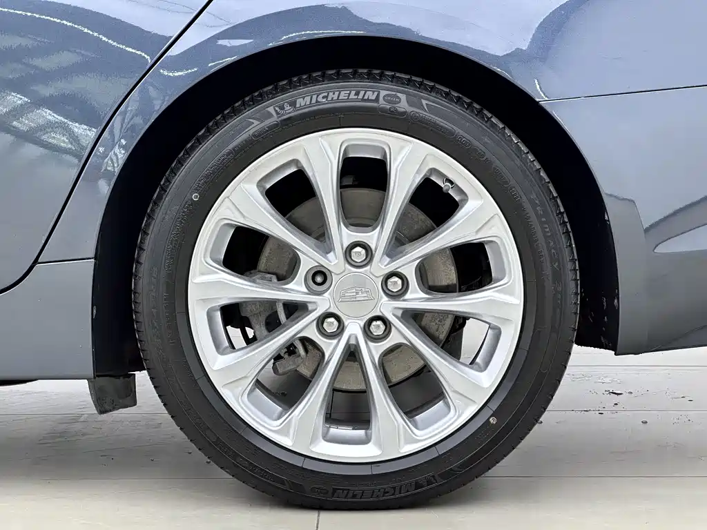 Cadillac CT5 — миниатюра 8