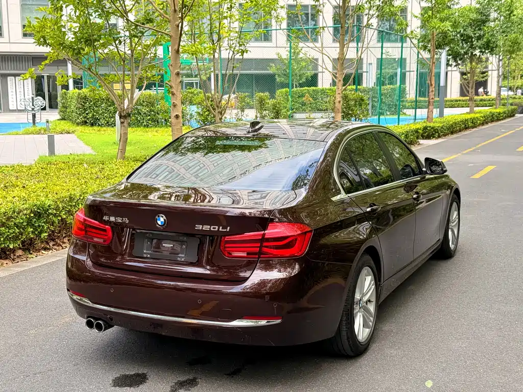BMW 3 Series — миниатюра 5