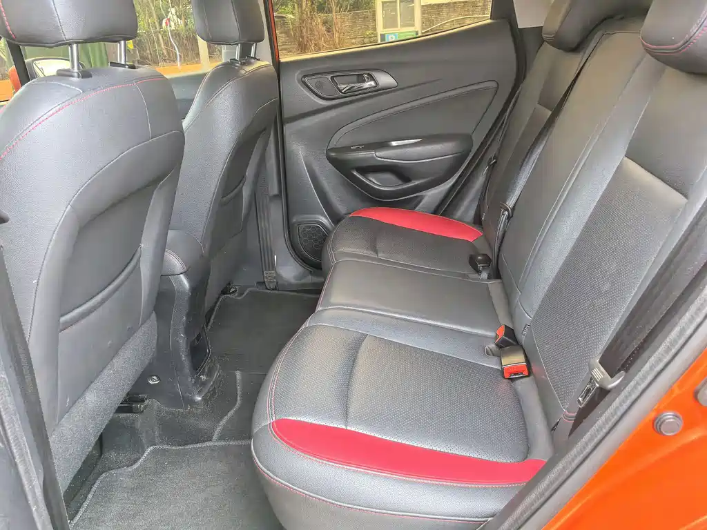 Changan CS15 — миниатюра 10