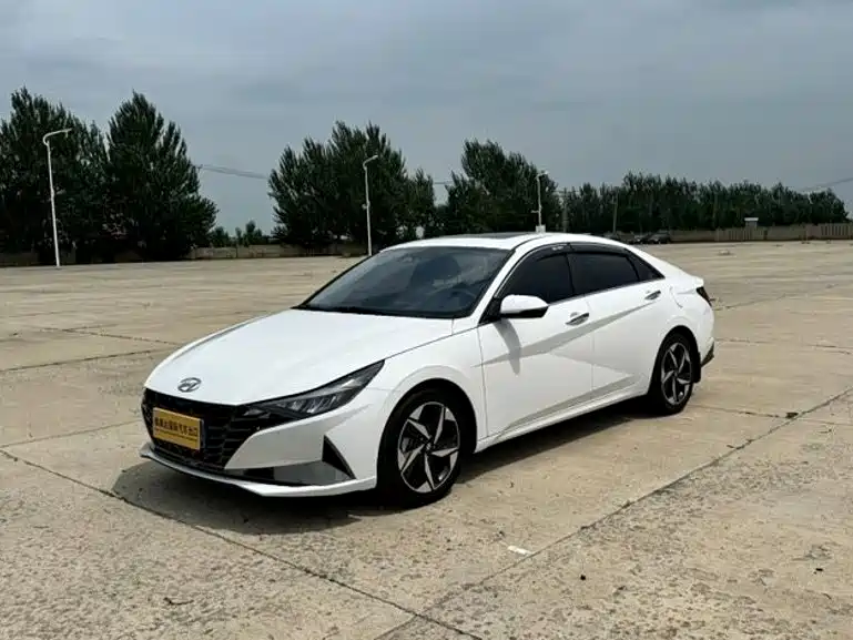 Hyundai Elantra — миниатюра 2