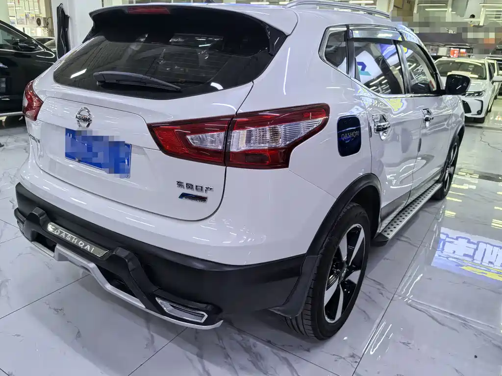 Nissan Qashqai — миниатюра 6