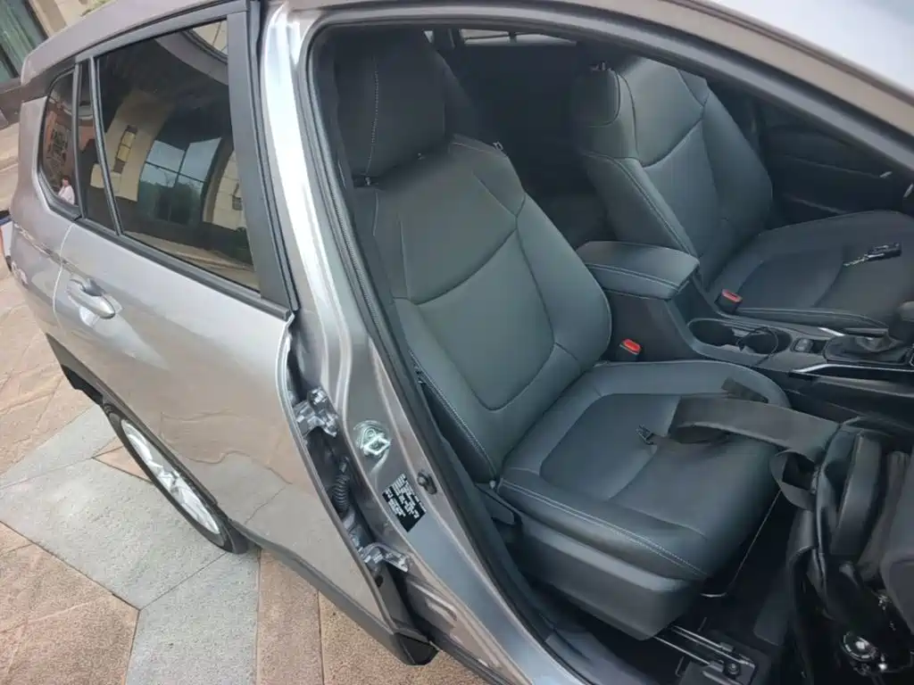 Toyota Corolla Cross — миниатюра 25