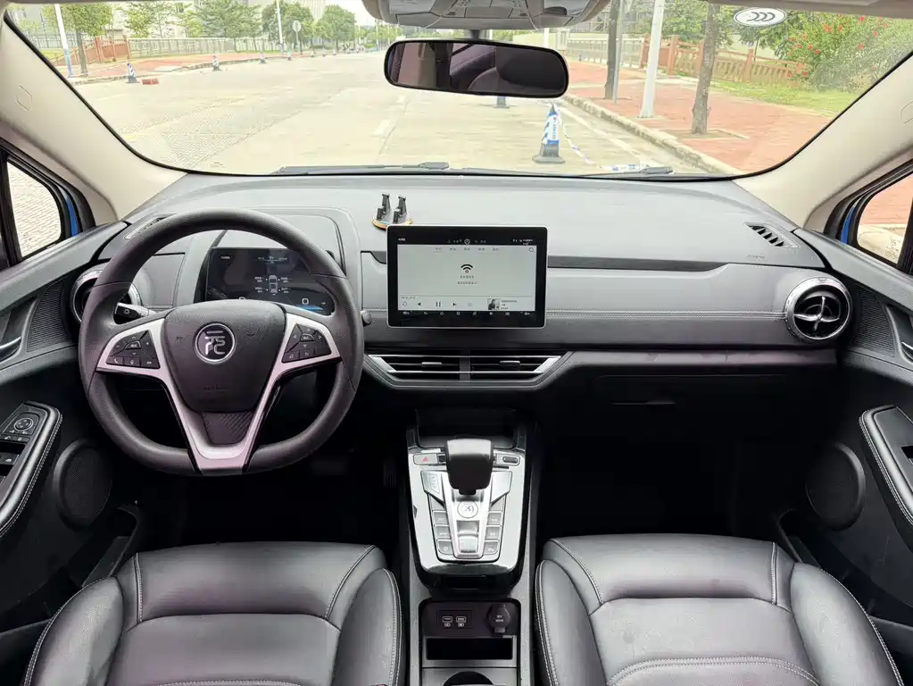BYD Yuan EV — миниатюра 8